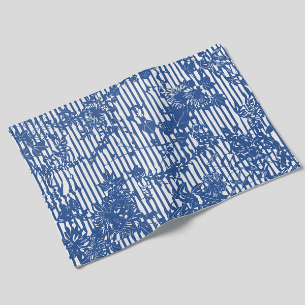 Trellis Placemat - Blue/White