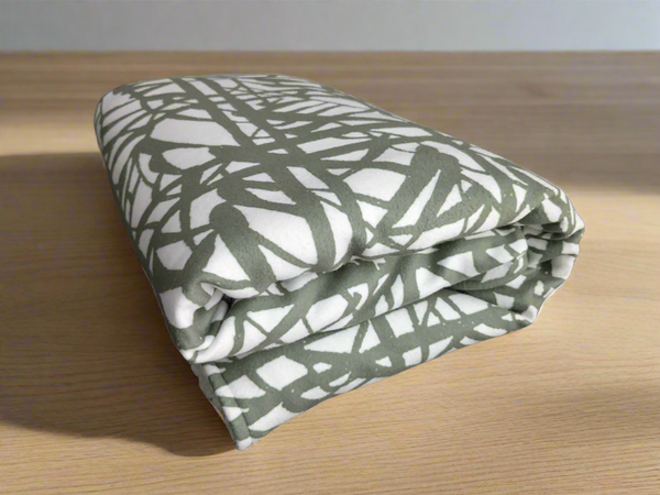 Bamboo Grid Green/White Plush Velvet Blanket