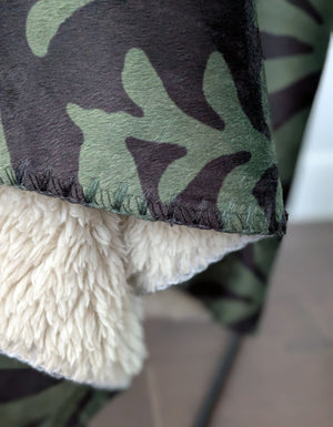 Sherpa Blanket - Ferns (Green on Black)