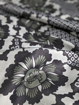 Sherpa Blanket - On the Dot (Green/Dark Blue)