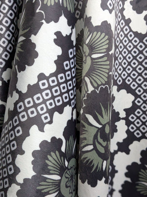 Sherpa Blanket - On the Dot (Green/Dark Blue)