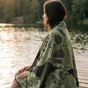 Vista Towel - Green/Black